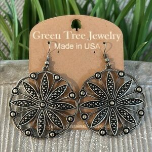 Green tree jewelry round flower mandala silvertone & black dangle drop Earrings